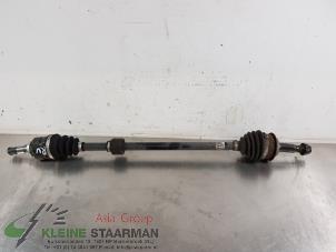 Gebruikte Steekas rechts-voor Toyota Yaris III (P13) 1.5 16V Dual VVT-iE Prijs € 90,00 Margeregeling aangeboden door Kleine Staarman B.V. Autodemontage