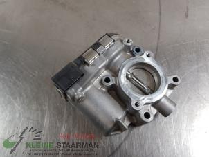 Gebruikte Gasklephuis Nissan Qashqai (J11) 1.3 DIG-T 160 16V Prijs € 75,00 Margeregeling aangeboden door Kleine Staarman B.V. Autodemontage