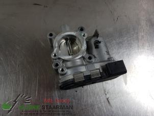 Gebruikte Gasklephuis Nissan Qashqai (J11) 1.3 DIG-T 160 16V Prijs € 75,00 Margeregeling aangeboden door Kleine Staarman B.V. Autodemontage