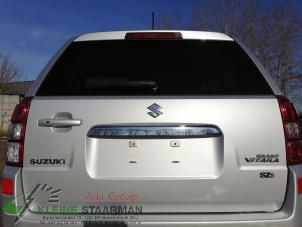 Gebruikte Achterklep Suzuki Grand Vitara II (JT) 2.4 16V Prijs € 75,00 Margeregeling aangeboden door Kleine Staarman B.V. Autodemontage