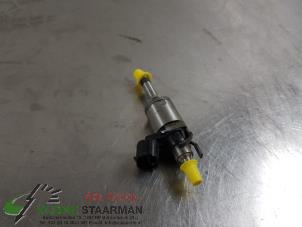 Gebruikte Injector (benzine injectie) Nissan Note (E12) 1.2 68 Prijs op aanvraag aangeboden door Kleine Staarman B.V. Autodemontage