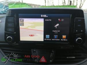 Gebruikte Navigatie Systeem Hyundai i30 Wagon (PDEF5) 1.4 T-GDI 16V Prijs op aanvraag aangeboden door Kleine Staarman B.V. Autodemontage