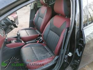 Gebruikte Voorstoel links Nissan Micra (K14) 0.9 IG-T 12V Prijs op aanvraag aangeboden door Kleine Staarman B.V. Autodemontage