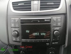 Gebruikte Radio CD Speler Suzuki Swift (ZA/ZC/ZD) 1.2 16V Prijs op aanvraag aangeboden door Kleine Staarman B.V. Autodemontage