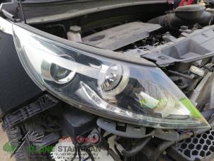 Gebruikte Koplamp rechts Kia Sportage (SL) 1.7 CRDi 16V 4x2 Prijs op aanvraag aangeboden door Kleine Staarman B.V. Autodemontage