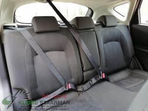 Gebruikte Veiligheidsgordel midden-achter Nissan Qashqai (J10) 2.0 16V Prijs op aanvraag aangeboden door Kleine Staarman B.V. Autodemontage