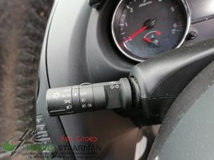 Gebruikte Knipperlicht Schakelaar Nissan Qashqai (J10) 1.6 dCi Pure Drive Prijs op aanvraag aangeboden door Kleine Staarman B.V. Autodemontage