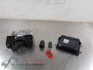 Gebruikte Kontaktslot + computer Mazda CX-3 (DJ/DK) 2.0 SkyActiv-G 120 Prijs op aanvraag aangeboden door Kleine Staarman B.V. Autodemontage