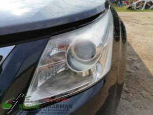 Gebruikte Koplamp links Toyota Avensis Wagon (T27) 1.8 16V VVT-i Prijs € 100,00 Margeregeling aangeboden door Kleine Staarman B.V. Autodemontage