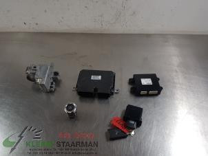 Gebruikte Kontaktslot + computer Mitsubishi Outlander (GF/GG) 2.0 16V 4x4 Prijs op aanvraag aangeboden door Kleine Staarman B.V. Autodemontage