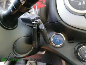Gebruikte Kontaktslot + computer Toyota Yaris III (P13) 1.5 16V Hybrid Prijs € 175,00 Margeregeling aangeboden door Kleine Staarman B.V. Autodemontage
