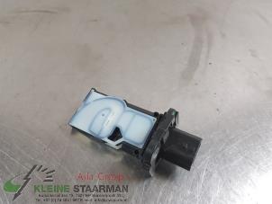 Gebruikte Luchthoeveelheidsmeter Mazda 3 (BP) 2.0 SkyActiv-X 180 M Hybrid 16V Prijs € 75,00 Margeregeling aangeboden door Kleine Staarman B.V. Autodemontage