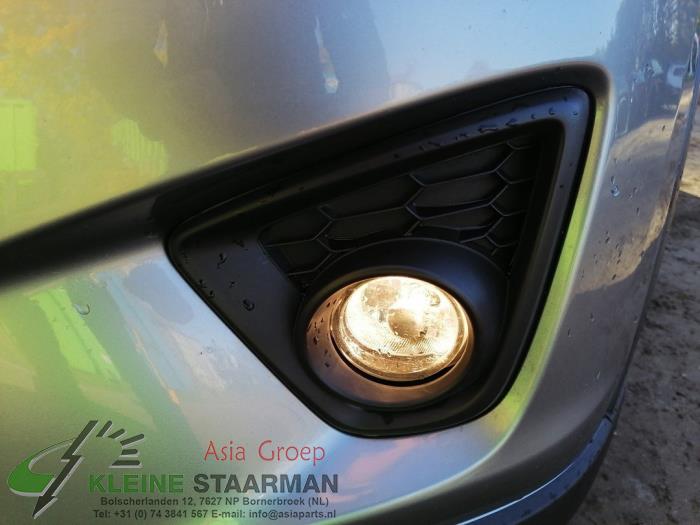 Mistlamp links-voor van een Mazda CX-5 (KE,GH) 2.0 SkyActiv-G 16V 2WD 2014