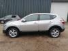 Nissan Qashqai (J10) 2.0 16V B-stijl links