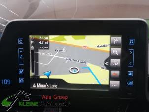 Gebruikte Navigatie Display Toyota C-HR (X1,X5) 1.8 16V Hybrid Prijs op aanvraag aangeboden door Kleine Staarman B.V. Autodemontage