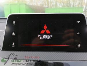 Gebruikte Radio Mitsubishi Eclipse Cross (GK/GL) 1.5 Turbo 16V 2WD Prijs op aanvraag aangeboden door Kleine Staarman B.V. Autodemontage