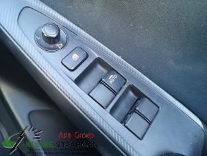 Gebruikte Spiegel Schakelaar Mazda 2 (DJ/DL) 1.5 SkyActiv-G 90 Prijs op aanvraag aangeboden door Kleine Staarman B.V. Autodemontage