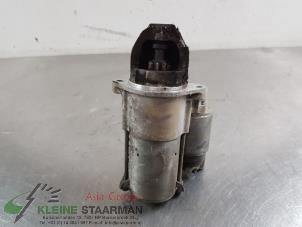 Gebruikte Startmotor Kia Carens III (FG) 2.0i CVVT 16V Prijs € 42,50 Margeregeling aangeboden door Kleine Staarman B.V. Autodemontage