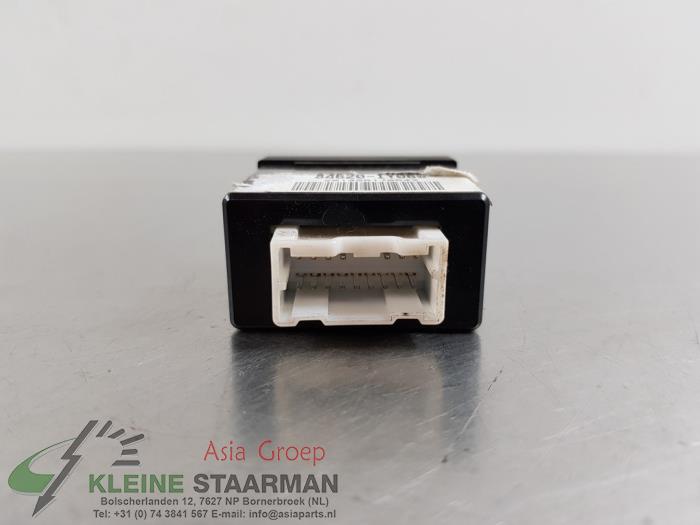 AUX/USB aansluiting van een Kia Picanto (TA) 1.2 16V 2014