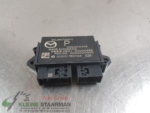 Gebruikte Parkeerhulp computer Mazda 3 (BP) 2.0 SkyActiv-X 180 M Hybrid 16V Prijs € 125,00 Margeregeling aangeboden door Kleine Staarman B.V. Autodemontage