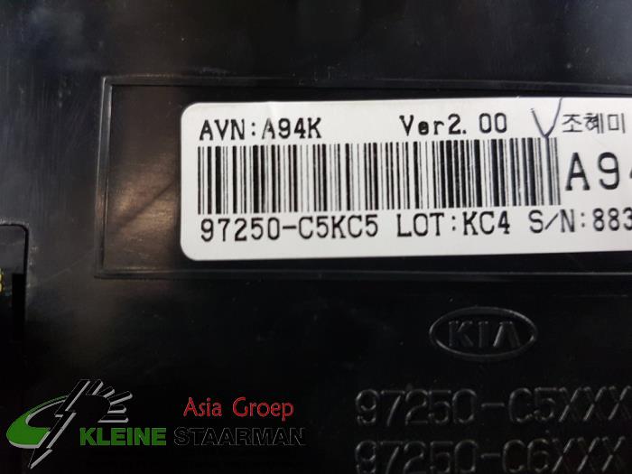 Chaufage Bedieningspaneel van een Kia Sorento III (UM) 2.2 CRDi 16V VGT 4x4 2016