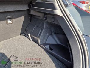 Gebruikte Kofferbakbekleding rechts Toyota Auris (E18) 1.8 16V Hybrid Prijs op aanvraag aangeboden door Kleine Staarman B.V. Autodemontage