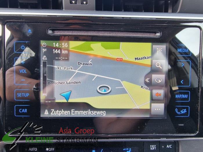 Navigatie Systeem van een Toyota Auris (E18) 1.8 16V Hybrid 2018