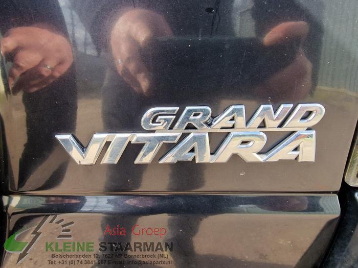 Fusee rechts-achter van een Suzuki Grand Vitara II (JT) 1.6 16V 2006