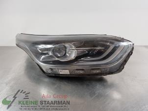 Gebruikte Koplamp rechts Kia Proceed (CD) 1.6 T-GDI 16V DCT Prijs € 200,00 Margeregeling aangeboden door Kleine Staarman B.V. Autodemontage