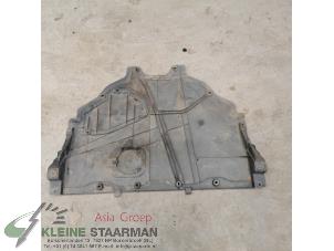 Gebruikte Bodem beschermplaat Mazda 6 (GJ/GH/GL) 2.2 SkyActiv-D 150 16V Prijs op aanvraag aangeboden door Kleine Staarman B.V. Autodemontage