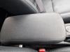 Armleuning van een Mitsubishi Outlander (GF/GG), 2012 2.2 DI-D 16V Clear Tec 4x4, SUV, Diesel, 2.268cc, 110kW (150pk), 4x4, 4N14, 2012-08, GF62 2014