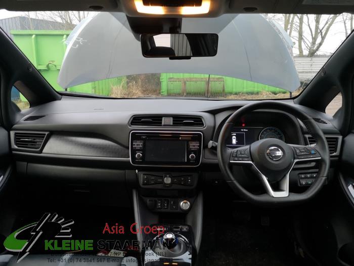 Airbag rechts (Dashboard) van een Nissan Leaf (ZE1) 40kWh 2018