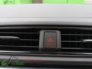 Gebruikte Paniekverlichtings Schakelaar Nissan Leaf (ZE1) 40kWh Prijs op aanvraag aangeboden door Kleine Staarman B.V. Autodemontage