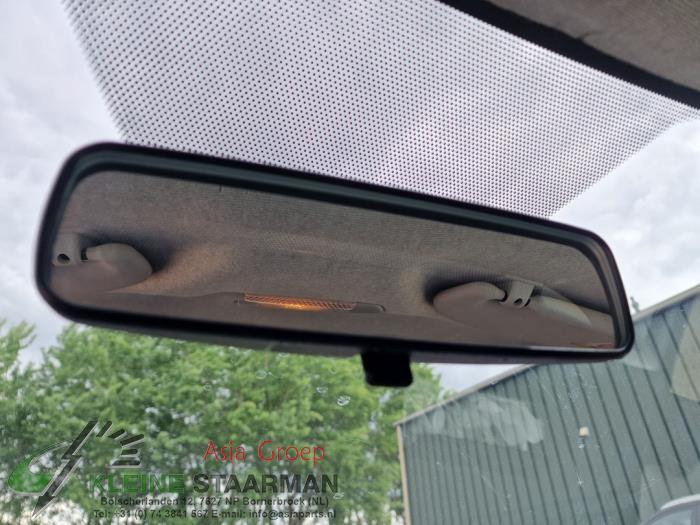 Binnenspiegel van een Toyota Aygo (B40) 1.0 12V VVT-i 2018
