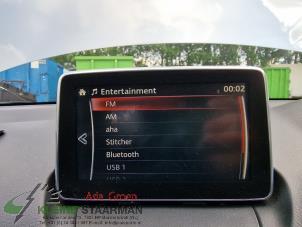 Gebruikte Navigatie Display Mazda 2 (DJ/DL) 1.5 SkyActiv-G 90 Prijs op aanvraag aangeboden door Kleine Staarman B.V. Autodemontage