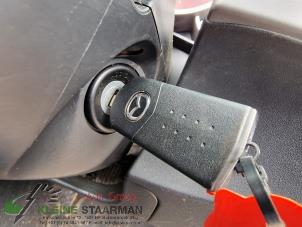 Gebruikte Kontaktslot + computer Mazda MX-5 (NC18/1A) 1.8i 16V Prijs op aanvraag aangeboden door Kleine Staarman B.V. Autodemontage
