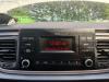 Radio van een Kia Rio IV (YB), 2017 1.2 MPI 16V, Hatchback, Benzine, 1.248cc, 62kW, FWD, G4LA, 2017-02, YBB5P3 2019