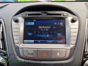 Gebruikte Navigatie Systeem Hyundai iX35 (LM) 1.7 CRDi 16V Prijs op aanvraag aangeboden door Kleine Staarman B.V. Autodemontage