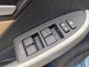 Toyota Prius (ZVW3) 1.8 16V Plug-in Elektrisch Raam Schakelaar