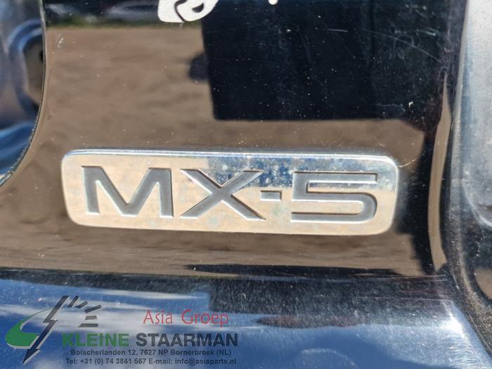 Brandstoftank van een Mazda MX-5 (NB18/35/8C) 1.6i 16V 2001