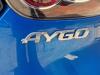 Draagarm onder links-voor van een Toyota Aygo (B10), 2005 / 2014 1.0 12V VVT-i, Hatchback, Benzine, 998cc, 50kW (68pk), FWD, 1KRFE, 2005-07 / 2014-05, KGB10 2011