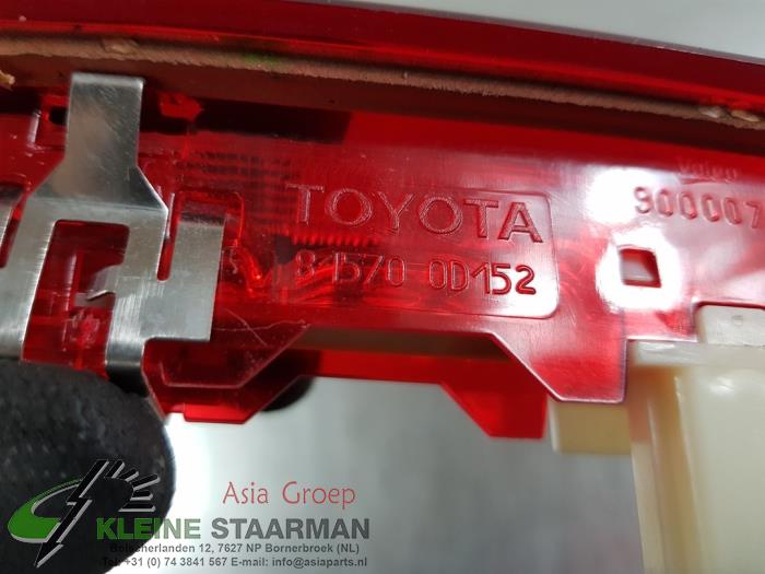 Remlicht Extra midden van een Toyota Yaris III (P13) 1.5 16V Hybrid 2019