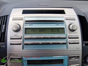 Gebruikte Radio CD Speler Toyota Corolla Verso (R10/11) 2.2 D-4D 16V Prijs op aanvraag aangeboden door Kleine Staarman B.V. Autodemontage