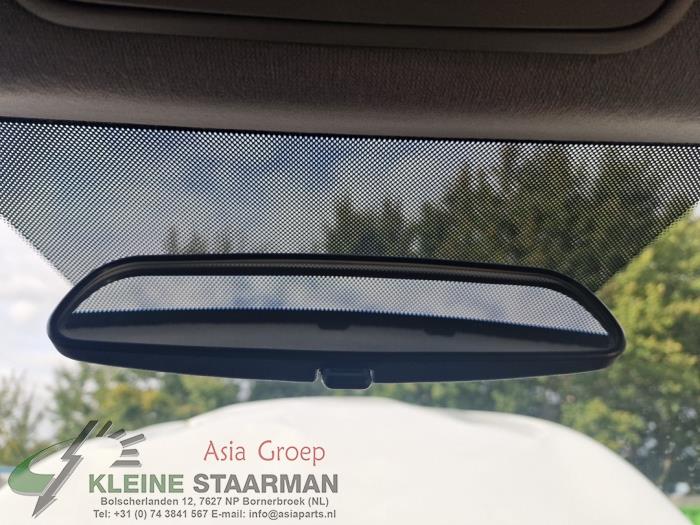 Spiegel binnen van een Suzuki SX4 S-Cross (JY) 1.6 16V 2015