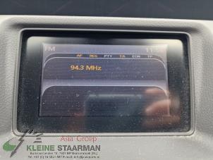 Gebruikte Display Interieur Nissan Primera Wagon (W12) 2.0 16V Prijs op aanvraag aangeboden door Kleine Staarman B.V. Autodemontage