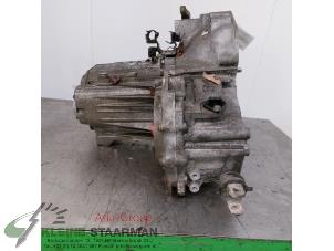 Gebruikte Versnellingsbak Nissan Almera Tino (V10M) 1.8 16V Prijs € 115,00 Margeregeling aangeboden door Kleine Staarman B.V. Autodemontage