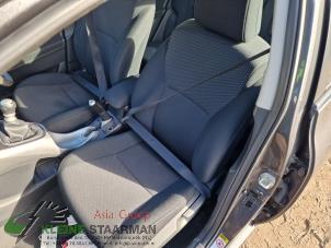 Gebruikte Veiligheidsgordel links-voor Toyota Auris (E15) 1.6 Dual VVT-i 16V Prijs op aanvraag aangeboden door Kleine Staarman B.V. Autodemontage