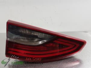 Gebruikte Achterlicht links Kia Ceed (CDB5/CDBB) 1.4 T-GDI 16V Prijs € 82,50 Margeregeling aangeboden door Kleine Staarman B.V. Autodemontage