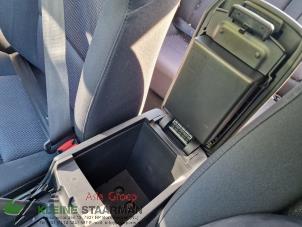 Gebruikte Armsteun Mazda 3 (BK12) 1.6i 16V Prijs op aanvraag aangeboden door Kleine Staarman B.V. Autodemontage