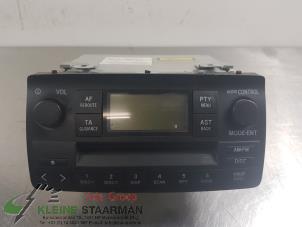Gebruikte Radio CD Speler Toyota Corolla (E12) 1.4 16V VVT-i Prijs op aanvraag aangeboden door Kleine Staarman B.V. Autodemontage